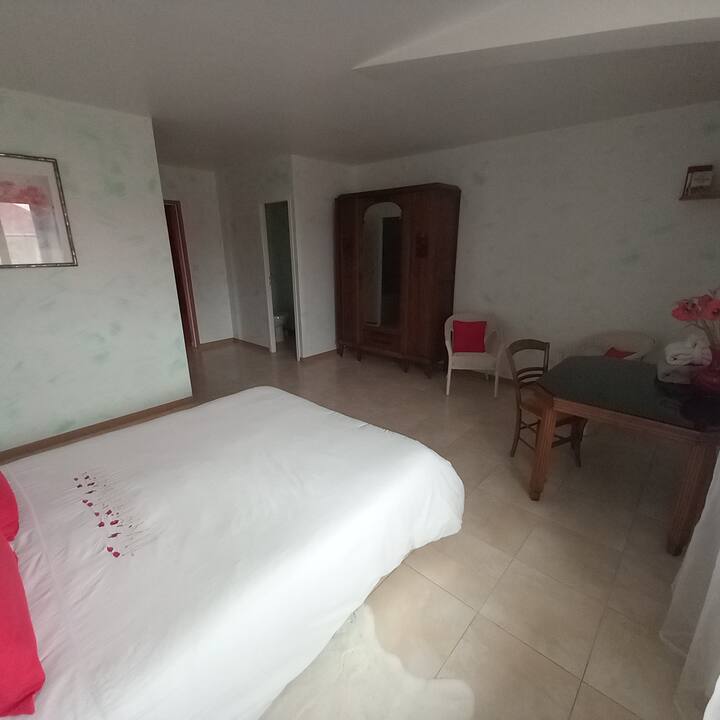 საძინებელი 2