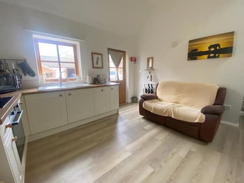 Popular Airbnb listing: The Hideaway in Bassetlaw