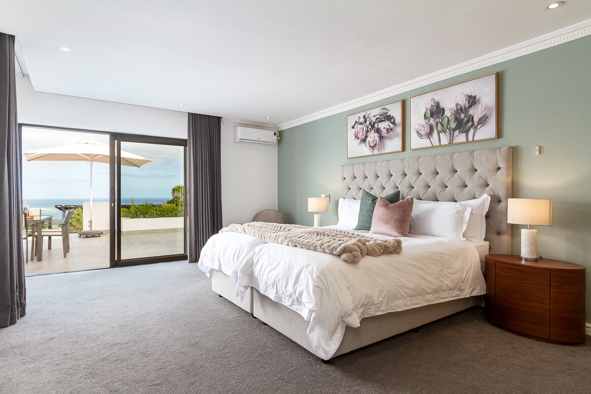 2号卧室配有2张单人床，可转换成加大双人床