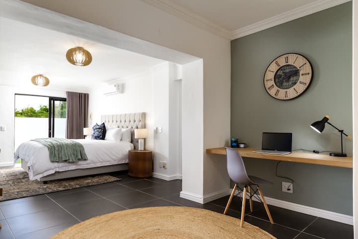 Njësia me vetëshërbim ka një tavolinë pune të dedikuar 