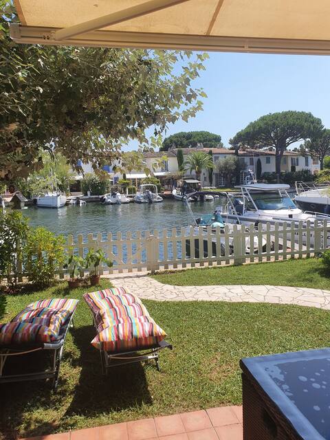 Port-Grimaud Quai Jardin Possibility boat