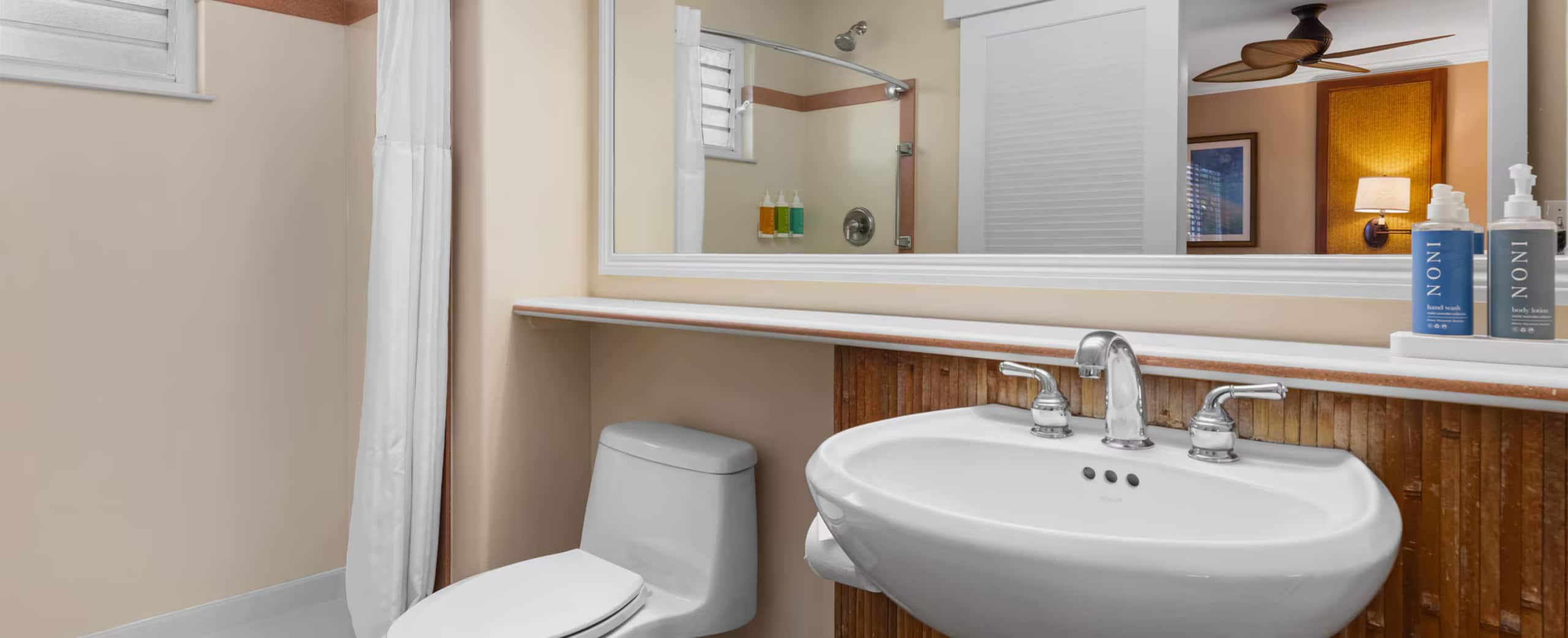 Resort in Princeville · ★5.0 · 2 bedrooms · 3 beds · 2 shared baths - Image 7