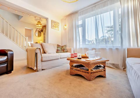 Top Airbnb: Gosforth Lakes retreat, Wi-Fi, Scafell, parking in Cumberland