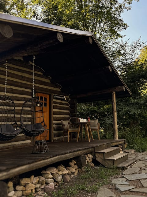 Seclude in a Romantic Cabin in a Private Forest