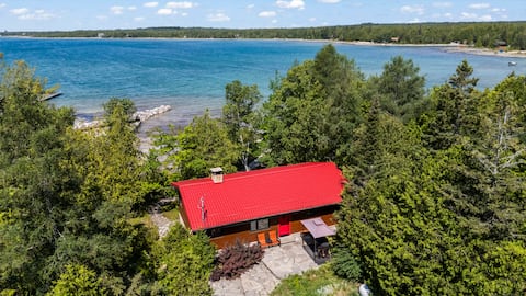 Popular Airbnb listing: Sunset Shores in Northern Bruce Peninsula
