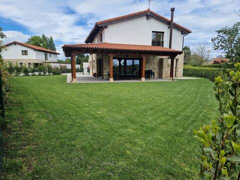 Entire accommodation: new family home - Lamadrid