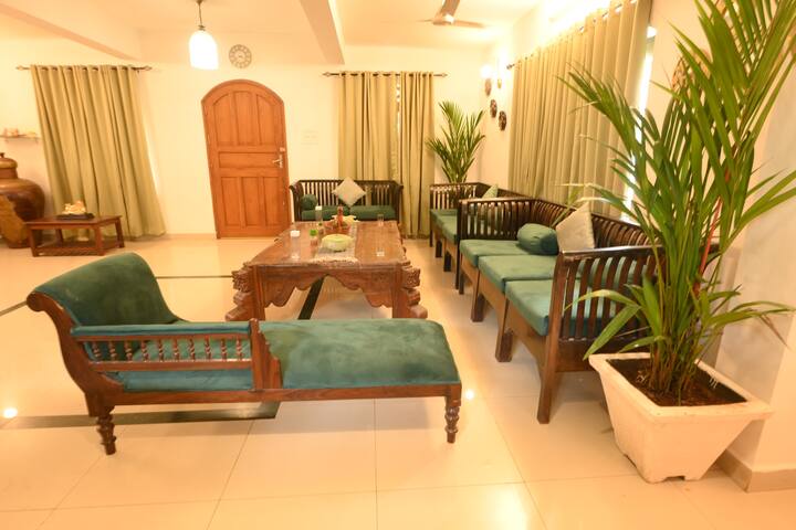 Living room image 10