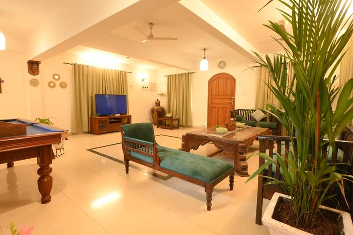 Living room image 9