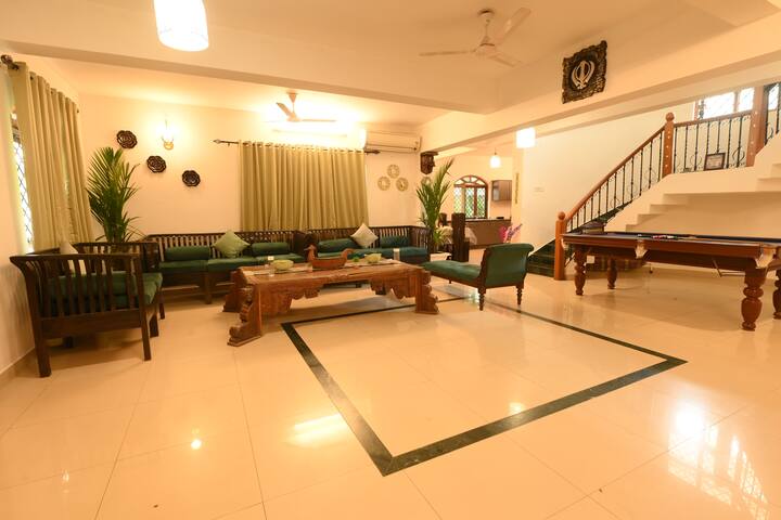 Living room image 12