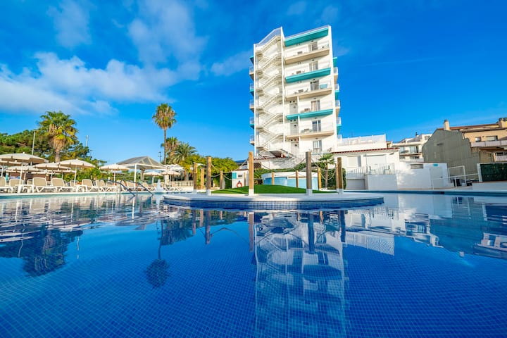 Bamblue Apartments - 2 Dormitorios Y Patio P. Baja - Pineda de Mar