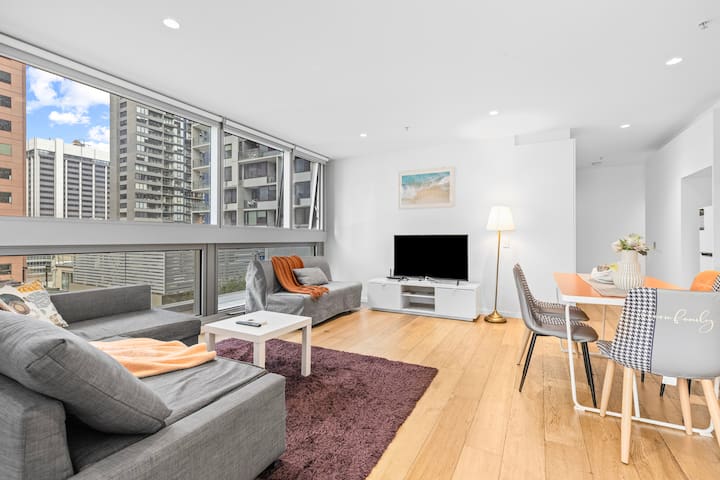 08-Urban Chic 2BR Apt in the Heart of Melb CBD