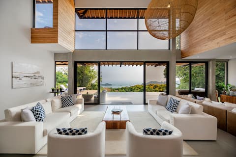 Villa Kañik- Luxury Retreat with Concierge Service