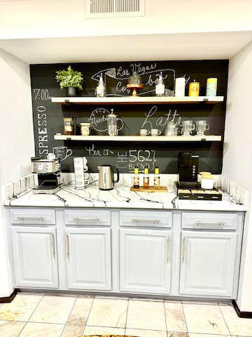 52-Reviews!-20% DiS- Nstrip, 4Bdr 4-Bth pool &Jacz