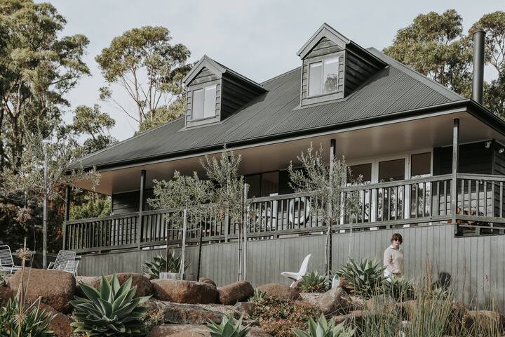 The Chalet & The Pavilion – Tennis Court & Sauna gallery image 2