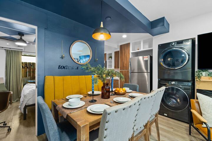 Cozy Family: KING BED• sleep 12• CRIB• bunkhouse gallery image 3