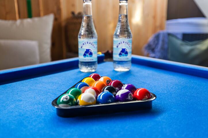 Cozy Family: KING BED• sleep 12• CRIB• bunkhouse gallery image 4