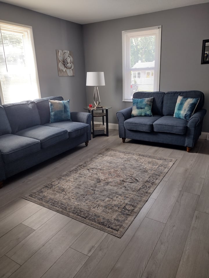 Newly Renovated, 4br Entire Home - Bay City