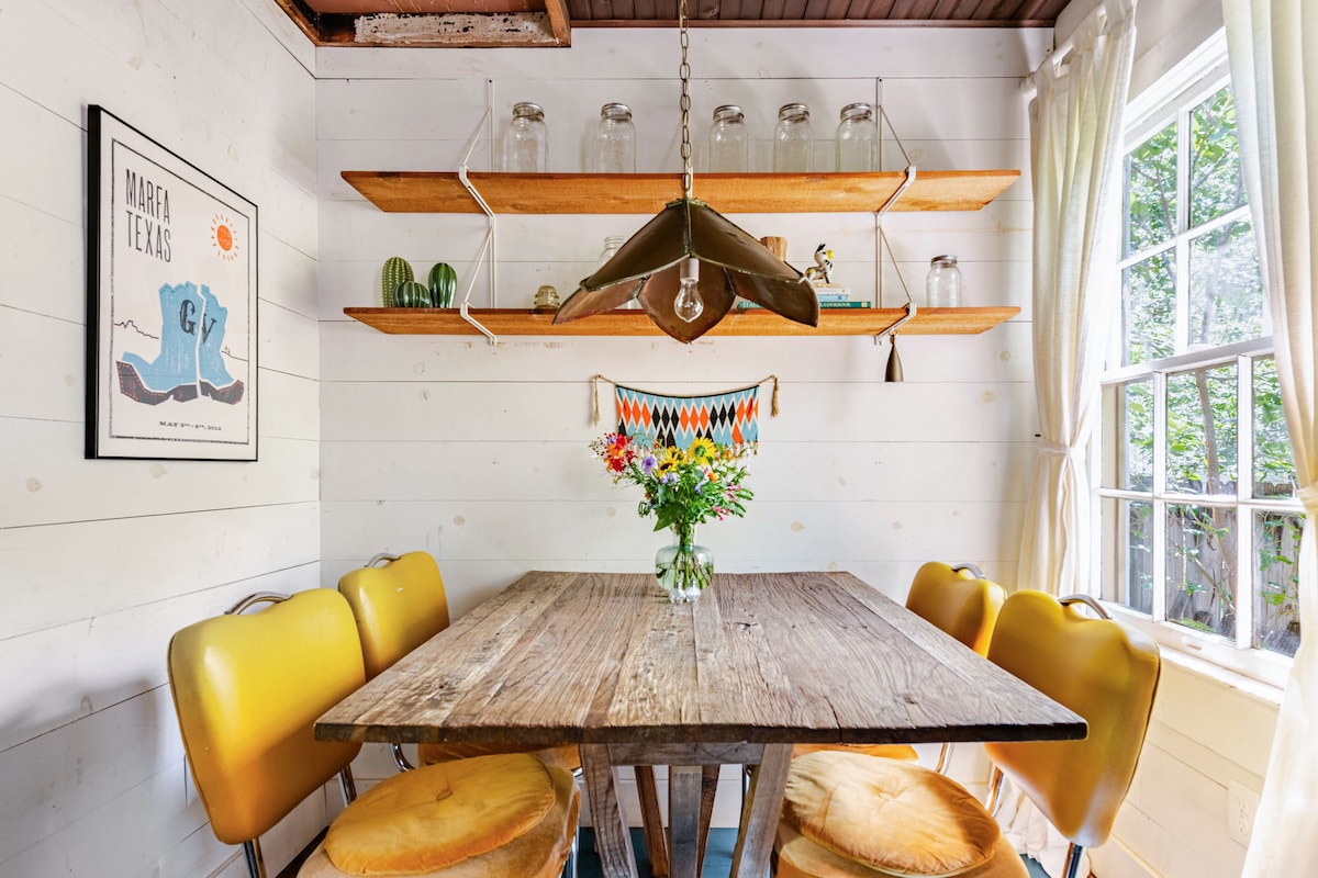 Cozy Austin Cottage | Walk to Shops & Coffee