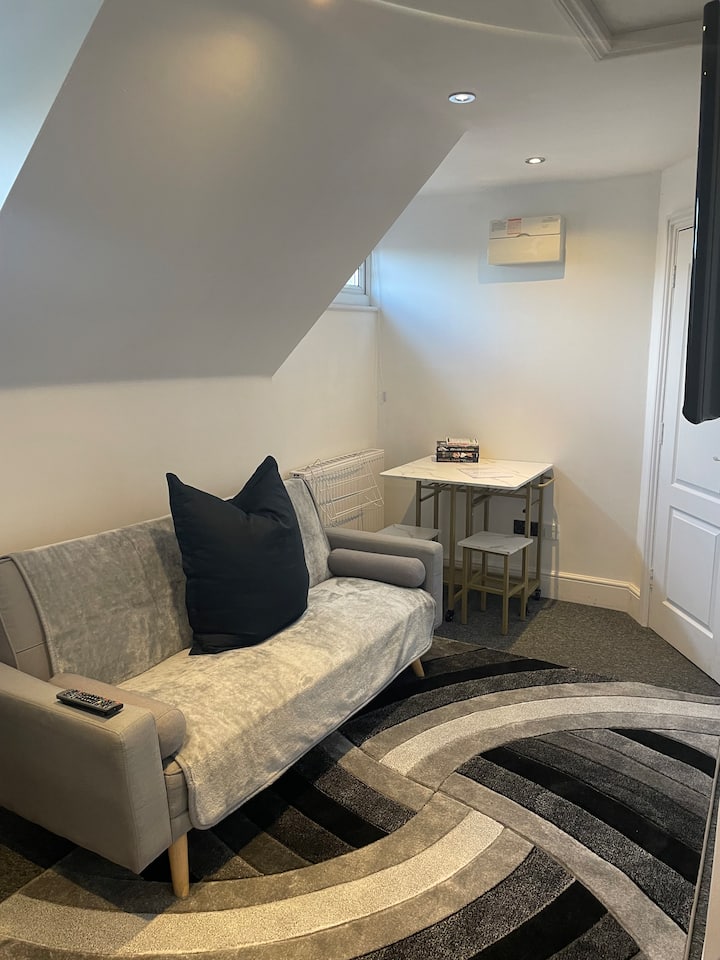 Flat One Meadows - Wokingham