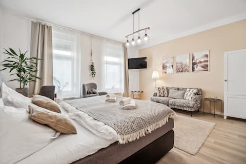 Top Airbnb: ROBY-Erfurt HBF-nah, Balcony in Erfurt