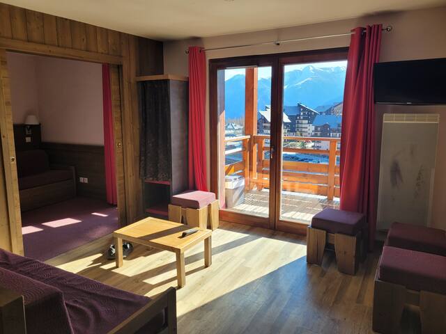 Entire home with 3 bedrooms in Guillestre - App 59m² 8 couch. résid Deneb, fibre piscine sauna