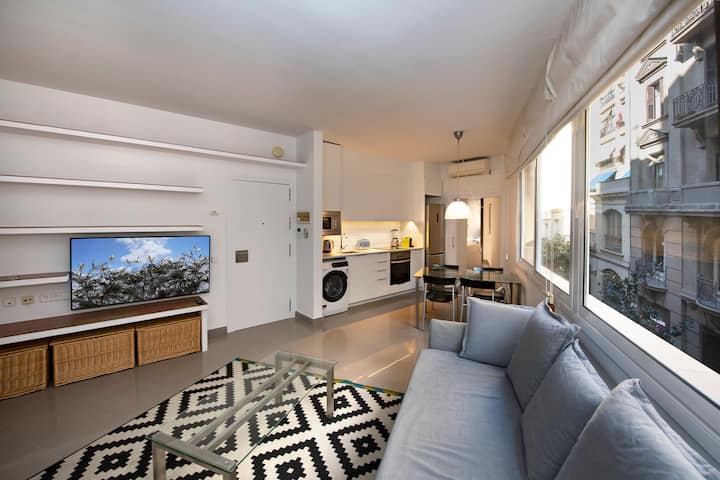 Nice In Historic Downtown, Pedestrian Street. S2 - Barcelona