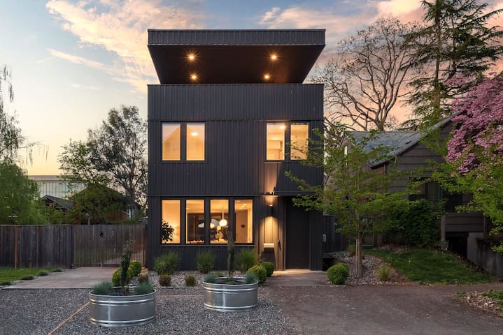 fifty windows | light filled getaway