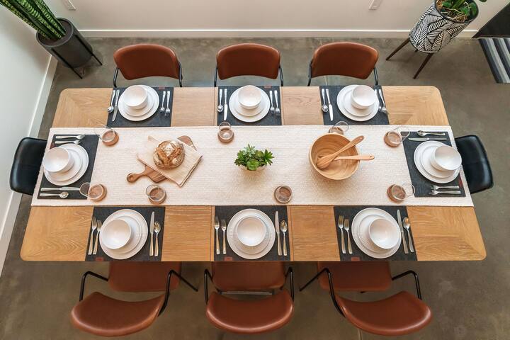 fifty windows | light filled getaway gallery image 3