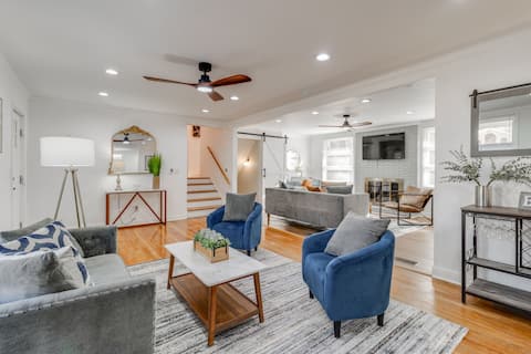 The Cola Gathering Spot | Sleeps 16 | 10 min to DT