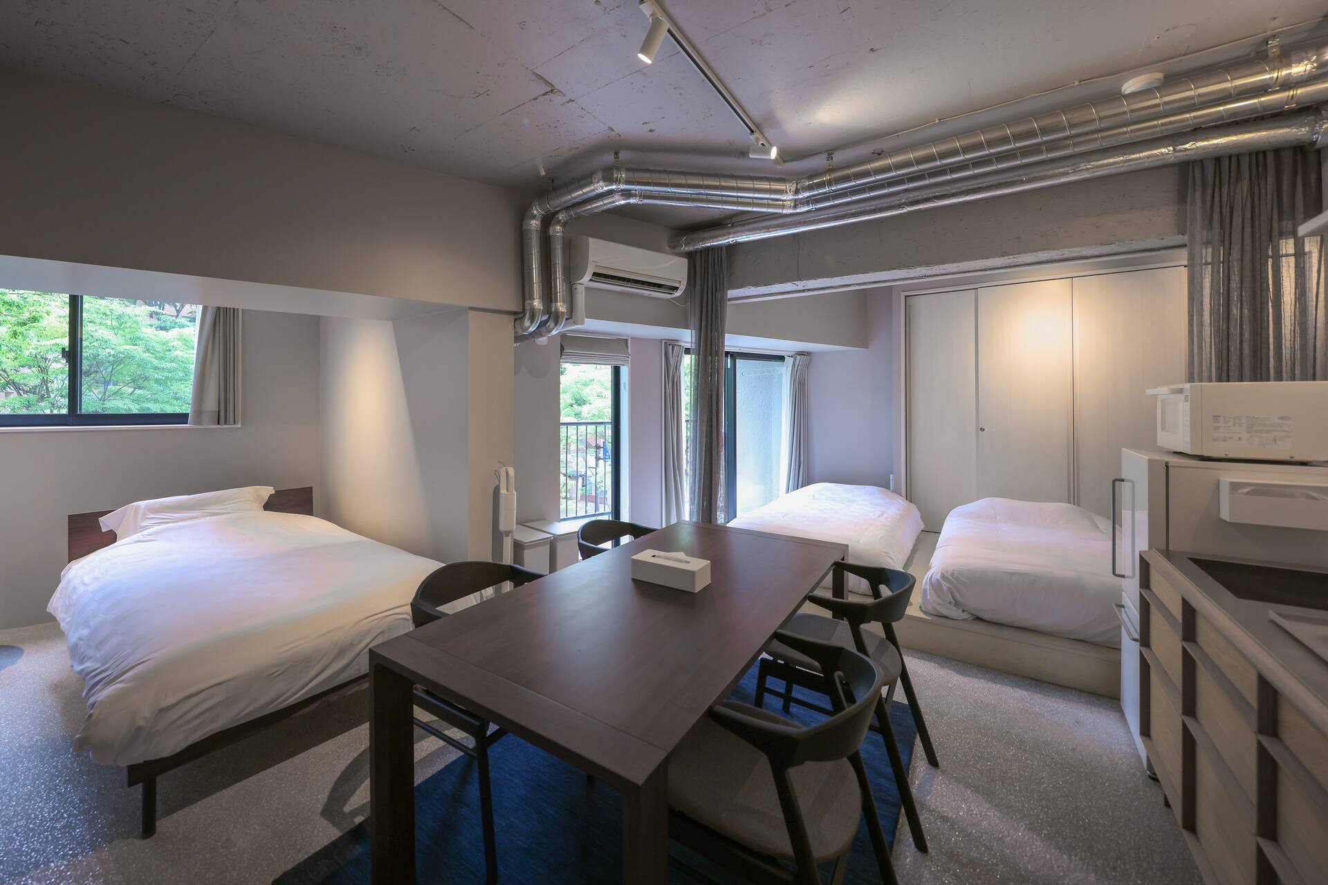 3 minutes from Sendai Station by tram/Convenient transportation/Stylish designer building with white as the main color/d02