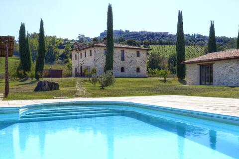 Rural Umbria | Panoramic villa with private pool