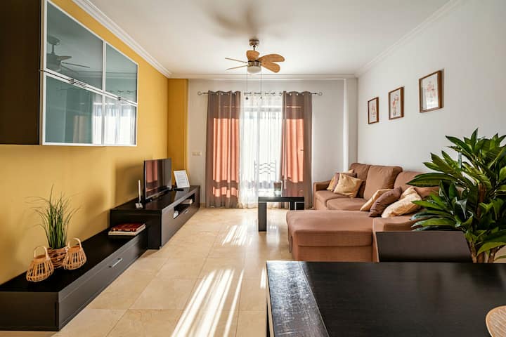 Terrace/ Parking/ Nespresso/ Smart Tv/bathtub B1 - Casares