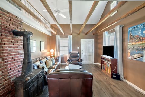 Top Airbnb: Bellevue Cottage in Bellevue