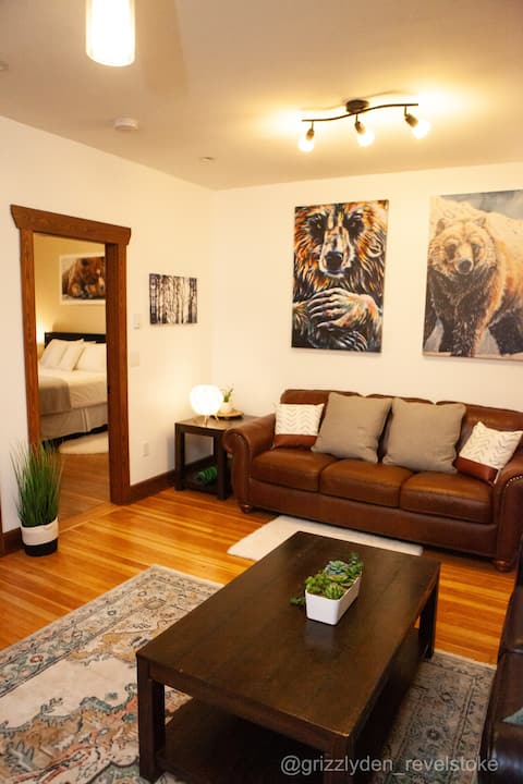 Top performing Airbnb: The Grizzly Den Downtown in Revelstoke