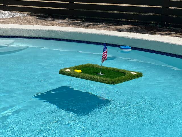 Luxe 5BR Retreat Pool, Golf, Games near State Fair gallery image 4