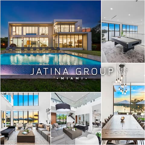 Modern Lakefront Villa w/ Pool, Jacuzzi and Gym