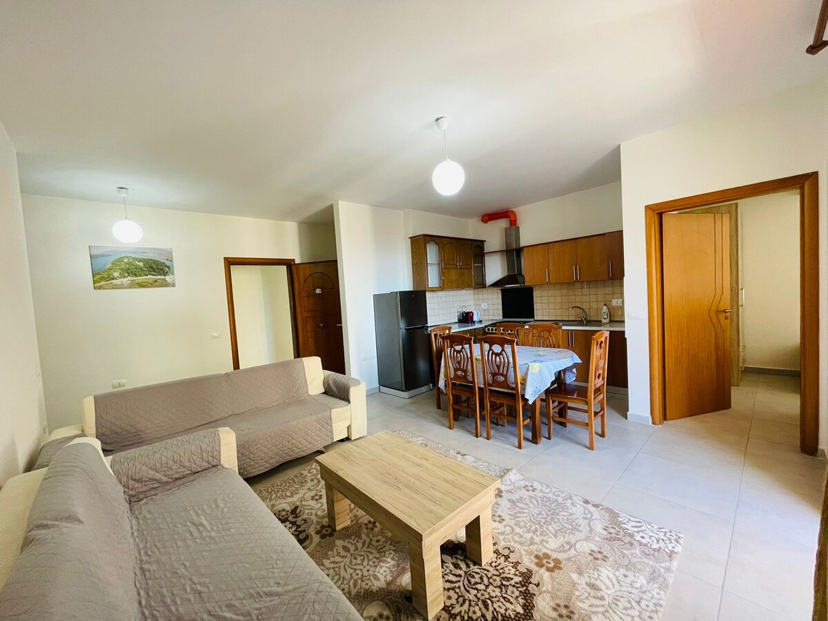 Listing 808783469196280527