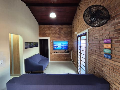 Top performing Airbnb: 50 meters from Indaiá Beach (best point of the beach) in São José Dos Campos