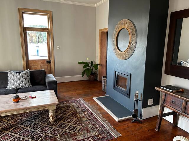 Seaside Victorian Villa gallery image 4