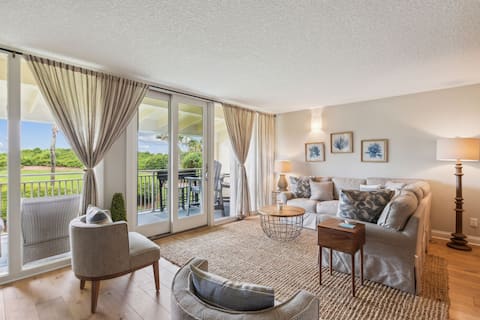 Top performing Airbnb: Coastal Haven~Shipwatch Villas 1303~oceanfront in Black Hammock Island