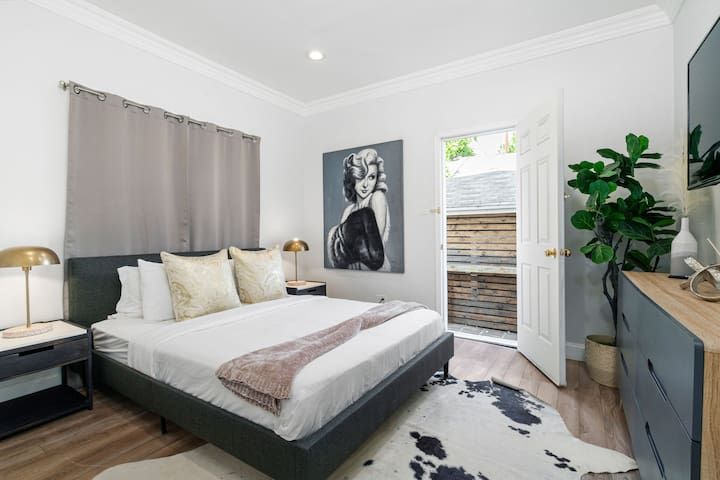 Gated Modern Duplex, in WEHO gallery image 4