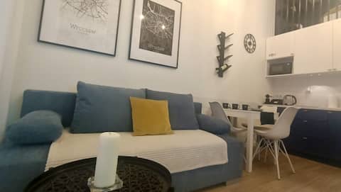 Top Airbnb: Wrocław Airport Apartment in Jerzmanowo Jarnołtów Strachowice Osiniec