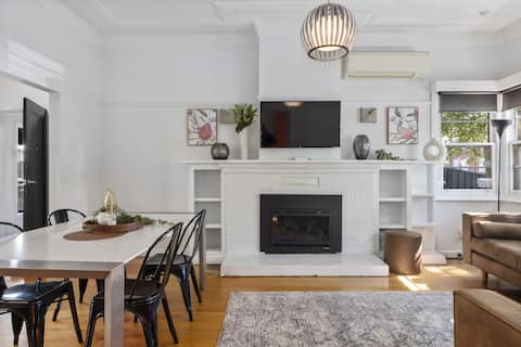 Bendigo Signature Accommodation on Hargreaves