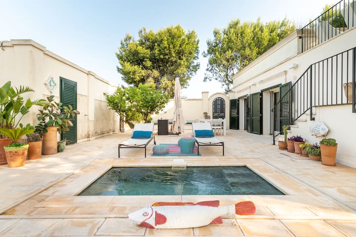 salento villa immersa nel parco vista mare