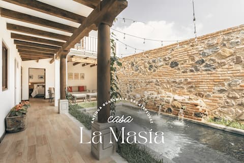 kiiper • La Masia, Family Home with Pool