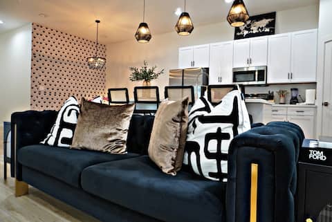 Luxurious Modern 3 BR Home Central Mcallen