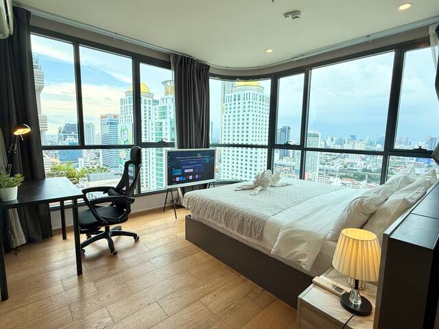 Downtown Luxury 2BR高层 /360° INFINITYPOOL@Chitlom gallery image 2