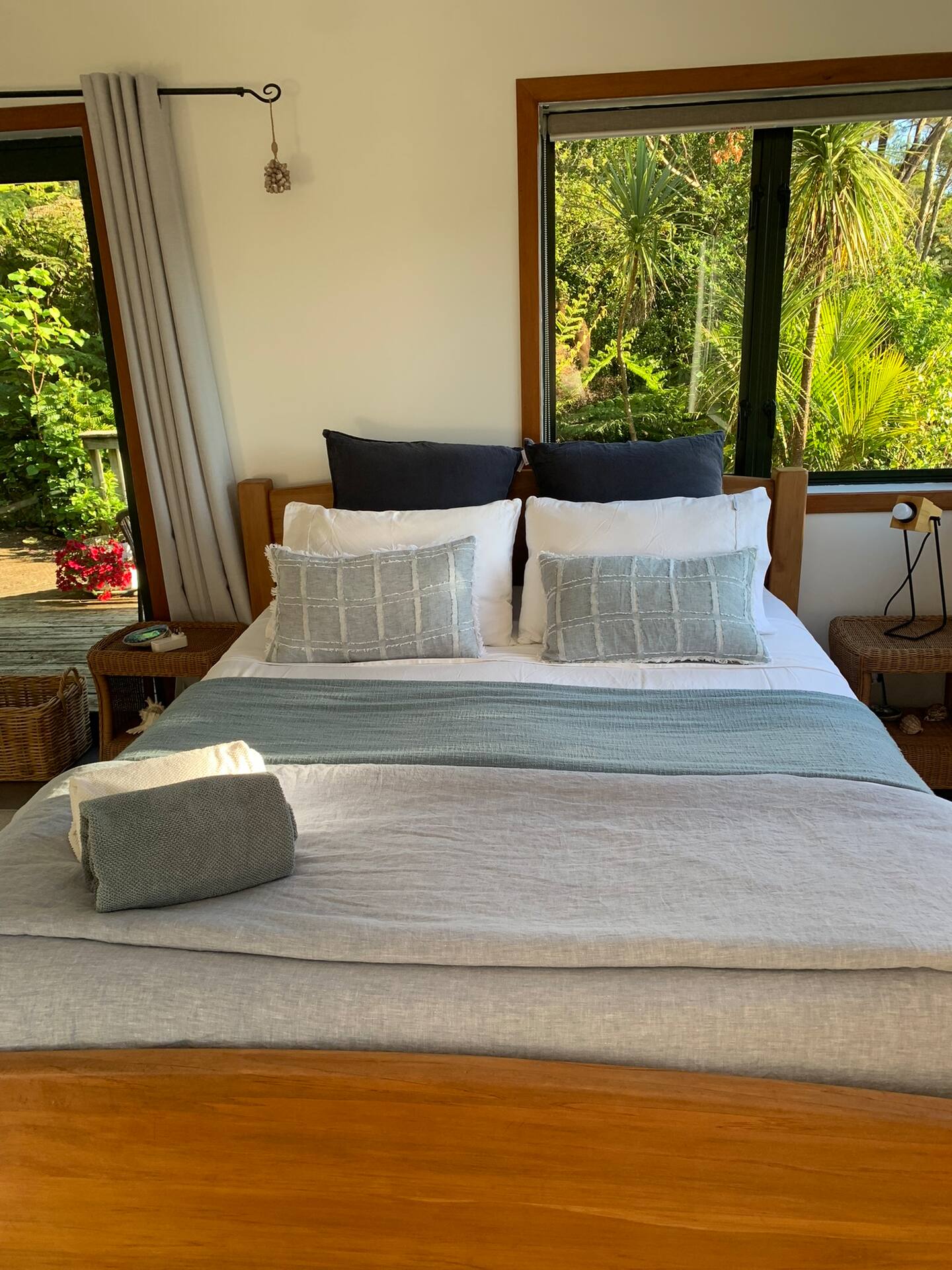 Atarau Beach Retreat 2