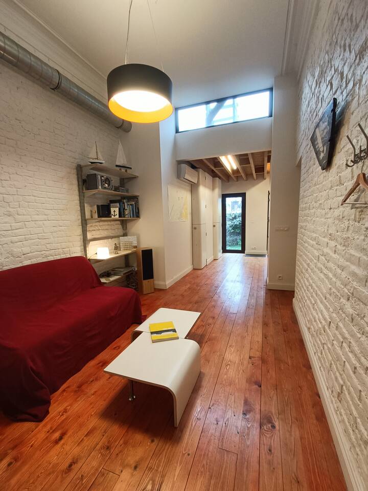Vintage Sailing Studio - Brussels