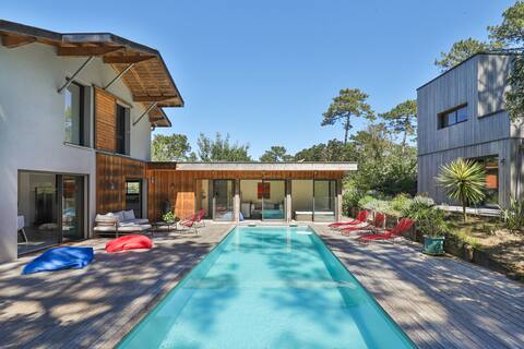 Beautiful villa with swimming pool and 4* hot tub